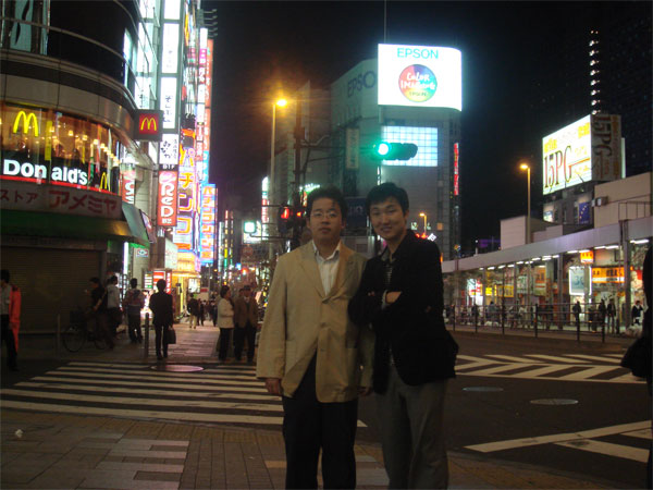 신주쿠, 김기철 부사장과 함께